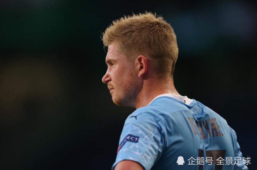 记者：齐尔克泽有可能会离队，曼联有信心从他身上收回转会费