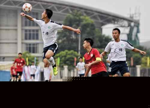 邵佳一会把青岛西海岸的这套5-4-1阵型自由切换...