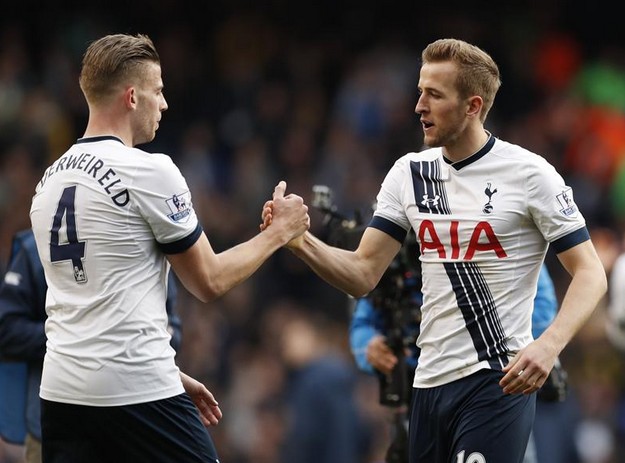 记者：因伤落选的马斯坦托诺仍加入阿根廷队的训练营