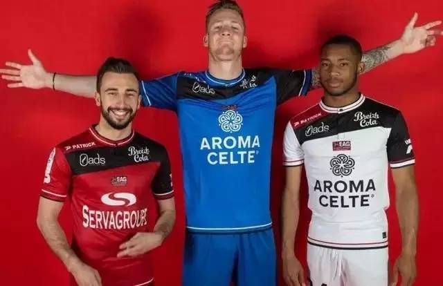 英超保级关键战解析：埃弗顿主场固防求胜，诺丁汉森林残阵反击续命