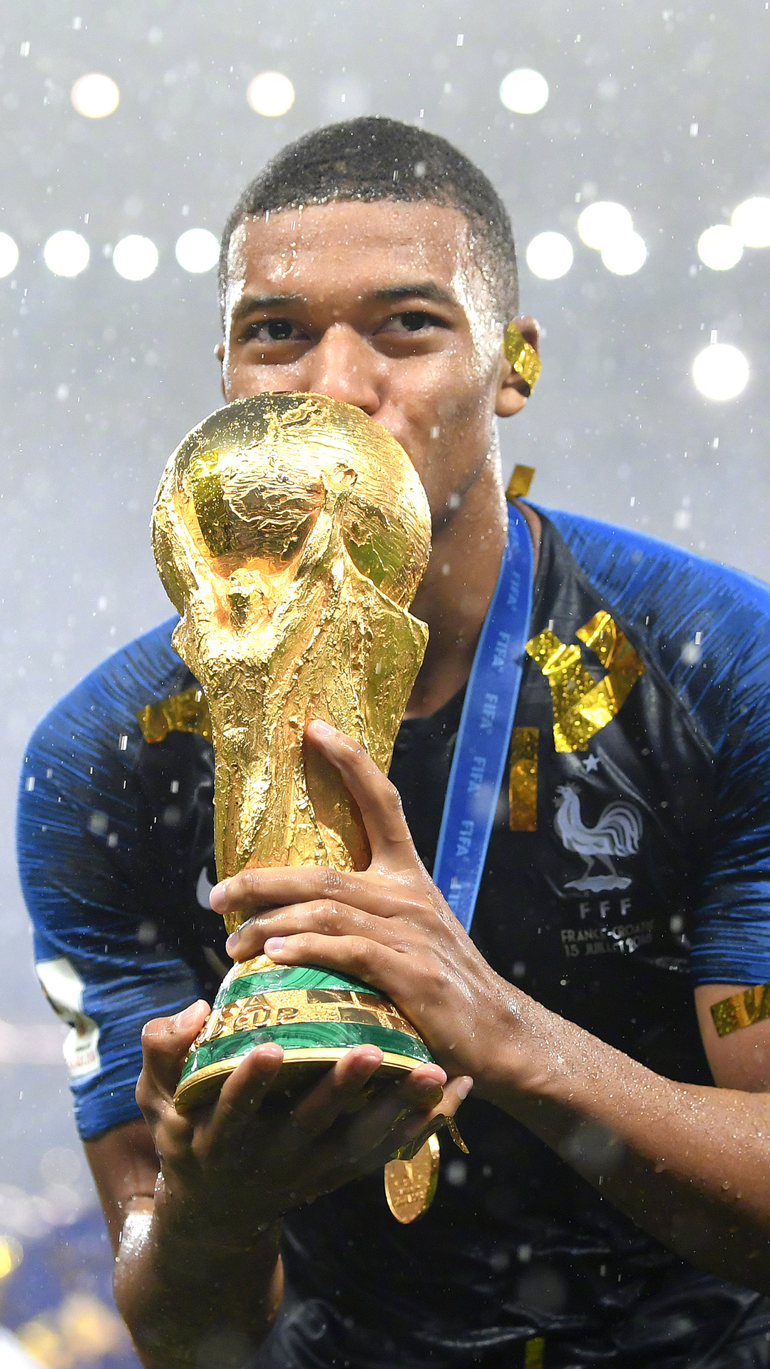 手感低迷！布朗&孙铭徽半场12中1&罚球5中3合砍6分